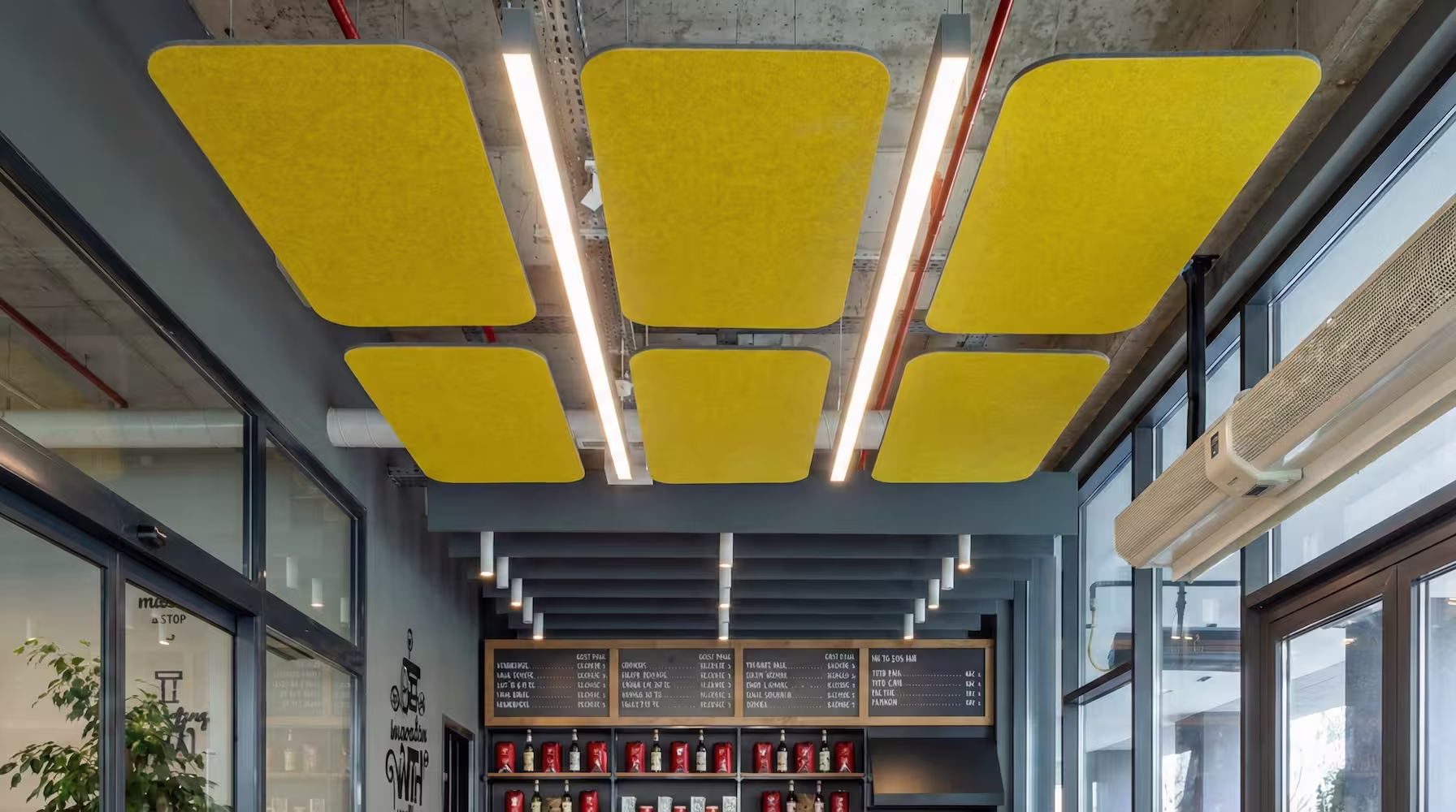 Canopy tavan akustik yüzer keçe panel uygulaması — geniş alanlarda yankı azaltma ve modern tavan tasarımı