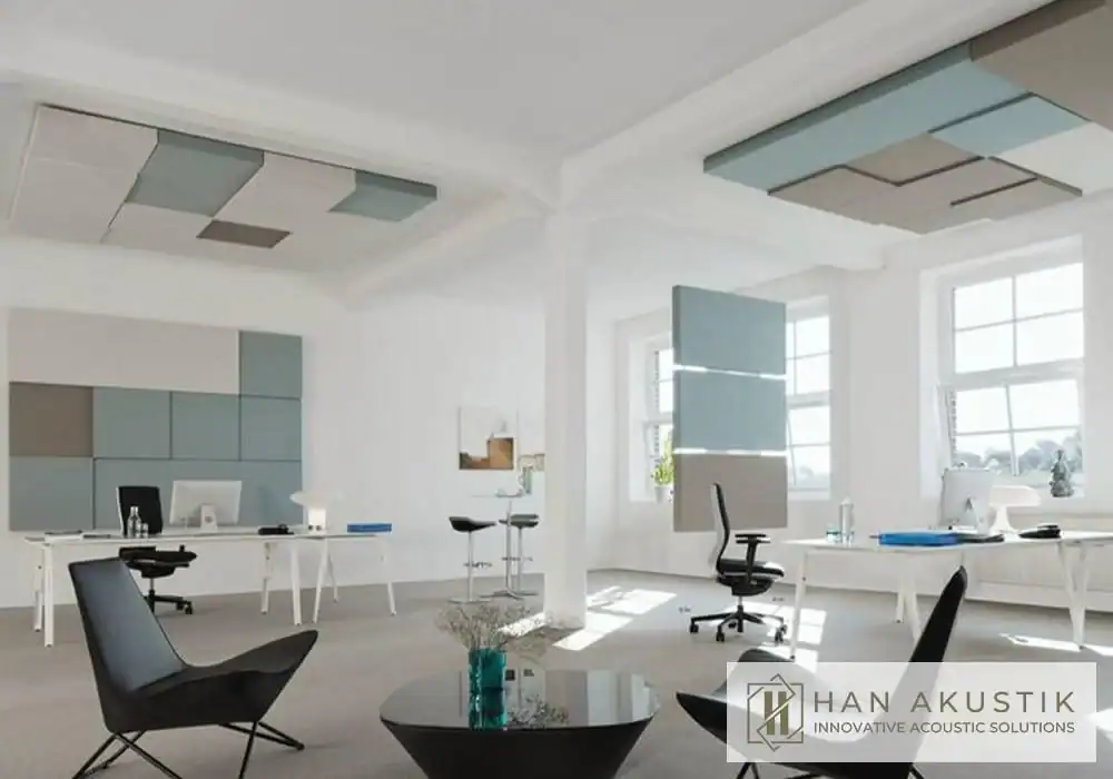 Dekoratif standart akustik kumaş panel detayı — kumaş yüzey ve temiz bitiş